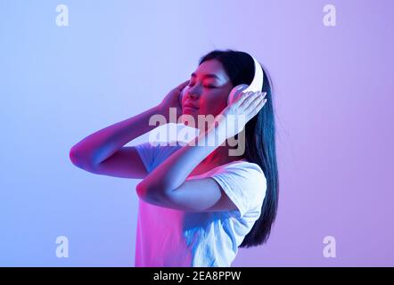 Modernes Gadget, entspannen Sie sich allein und Freizeit Stockfoto