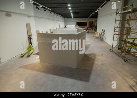 Rom, Italien. Februar 2021, 08th. Blick auf die Einrichtung des neuen großen Raums für Anti-Covid-19-Impfungen im Auditorium "Ennio Morricone" in Rom, Italien, am 8. Februar 2021. (Foto: Matteo Nardone/Pacific Press/Sipa USA) Quelle: SIPA USA/Alamy Live News Stockfoto