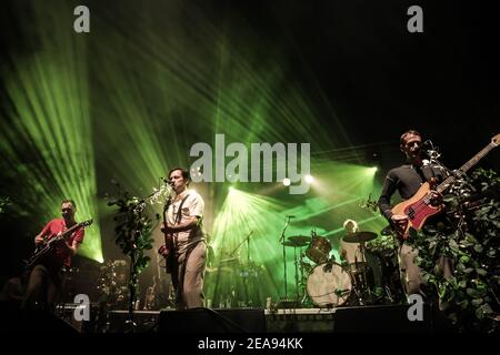 British Sea Power spielt live auf der Bühne im Rahmen des Greenman 2013 Festivals in Glanusk, Südwales Stockfoto