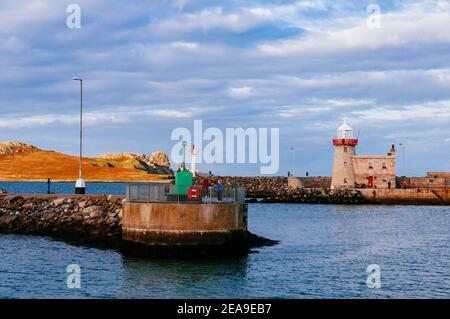 Howth Harbor Lighthouse, Howth Peninsula. Howth, County Dublin, Irland, Europa Stockfoto