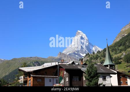 Zermatt Dorf und Matterhorn Berg in den schweizer alpen, Schweiz 2020 Stockfoto