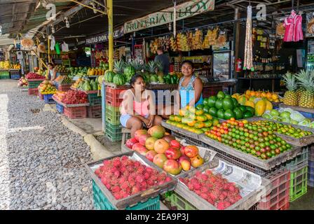 Gemüsemarkt auf der Straße, Costa Rica Stockfoto