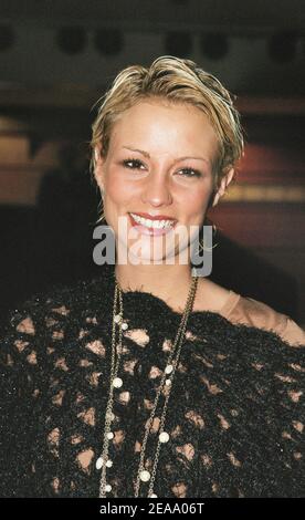 Die französische ehemalige Miss France Elodie Gossuin nimmt am 6. Oktober 2005 an der Präsentation der Leonard Ready-to-Wear Kollektion Frühjahr/Sommer 2006 in Paris Teil. Foto von Nebinger-Orban/ABACAPRESS.COM Stockfoto