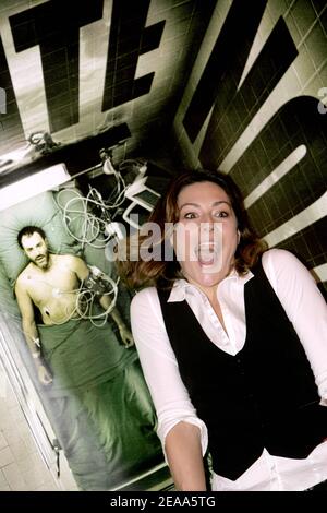 Die französische Schauspielerin Shirley Bousquet nimmt am 24. Oktober 2005 an der Premiere von Richard Berrys Film 'La Boite noire' im Gaumont Marignan Kino in Paris Teil. Foto von Thierry Orban/ABACAPRESS.COM Stockfoto