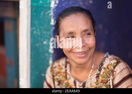 Panajachel, Lake Atitlan Guatemala Porträt der indigenen Frau Stockfoto
