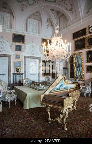 isola Bella, Palazzo Borromeo, Zimmer im Inneren Stockfoto