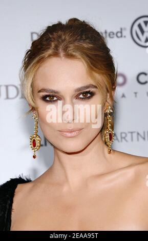 Die britische Schauspielerin und Darstellerin Keira Knightley (mit Calvin Klein) kommt zur Premiere von "Pride & Prejudice", die am Donnerstag, den 10. November 2005 im Loews Lincoln Square Theater in New York City, NY, USA, stattfand. Foto von Nicolas Khayat/ABACAPRESS.COM Stockfoto