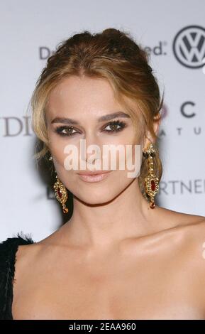 Die britische Schauspielerin und Darstellerin Keira Knightley (mit Calvin Klein) kommt zur Premiere von "Pride & Prejudice", die am Donnerstag, den 10. November 2005 im Loews Lincoln Square Theater in New York City, NY, USA, stattfand. Foto von Nicolas Khayat/ABACAPRESS.COM Stockfoto