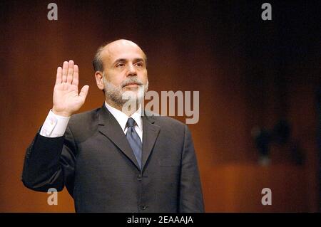 Anhörung über die Ernennung von Ben Bernanke zum Vorsitzenden des Gouverneursrates des Federal Reserve System auf Capitol Hill, Washington, 15. November 2005. Foto von Olivier Douliery/ABACAPRESS.COM Stockfoto