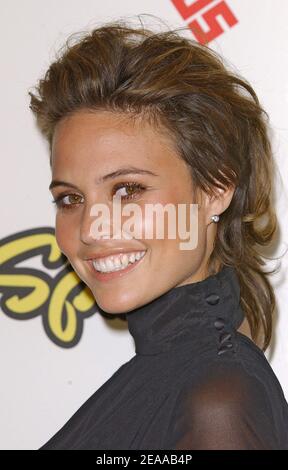 Josie Maran nimmt an den Spike TV Video Game Awards 2005 im Gibson Amphitheatre in Universal City Teil. Los Angeles, 18. November 2005. (Im Bild: Josie Maran). Foto von Lionel Hahn/ABACAPRESS.COM Stockfoto