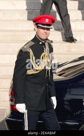 Prinz Edward kommt am 19. November 2005 zur päpstlichen Messe im Rahmen der Inthronungszeremonie von Fürst Albert II. Von Monaco in die Kathedrale von Monaco. Prinz Albert II. Ist formell als Herrscher von Monaco investiert. Foto von Orban-Nebinger/ABACAPRESS.COM Stockfoto