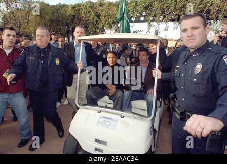 Muhammad Ali nimmt am 20 2005. November an der offiziellen Widmung und Gemeindefeier des Ali Center in Louisville, Kentucky, Teil. Foto von Olivier Douliery/ABACAPRESS.COM Stockfoto