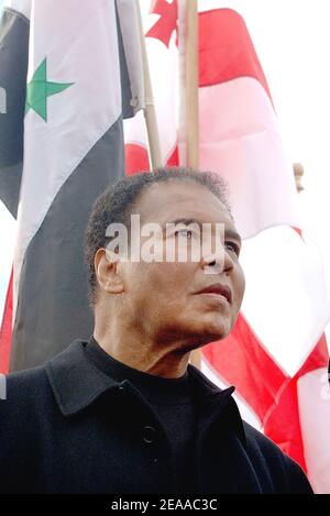 Muhammad Ali nimmt am 20 2005. November an der offiziellen Widmung und Gemeindefeier des Ali Center in Louisville, Kentucky, Teil. Foto von Olivier Douliery/ABACAPRESS.COM Stockfoto