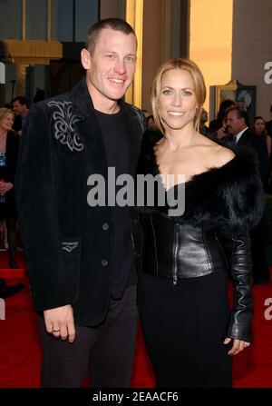 Lance Armstrong und Sheryl Crow bei der Ankunft bei den American Music Awards 2005 im Shrine Auditorium in Los Angeles, CA am 22. November 2005. Foto von Lionel Hahn/ABACAPRESS.COM Stockfoto