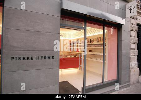 Illustration der berühmten Bäckerei Pierre Herme, rue de Vaugirard, in Paris, Frankreich, am 30. November 2005. Foto von Laurent Zabulon/ABACAPRESS.COM Stockfoto