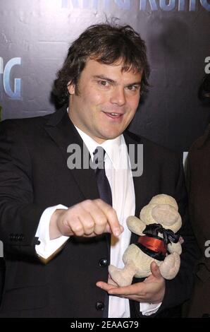 'US-Schauspieler und Cast-Mitglied Jack Black nimmt an der französischen Premiere von ''King-Kong'' Teil, die am 10. Dezember 2005 im Gaumont Marignan Theater in Paris stattfand. Foto von Bruno Klein/ABACAPRESS.COM' Stockfoto