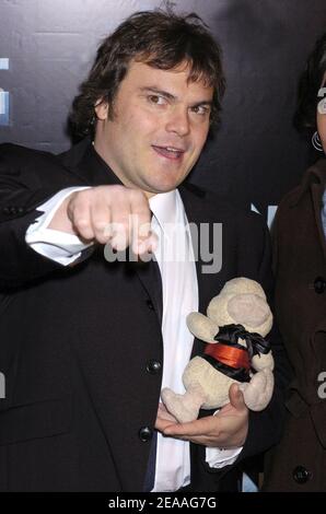 'US-Schauspieler und Cast-Mitglied Jack Black nimmt an der französischen Premiere von ''King-Kong'' Teil, die am 10. Dezember 2005 im Gaumont Marignan Theater in Paris stattfand. Foto von Bruno Klein/ABACAPRESS.COM' Stockfoto