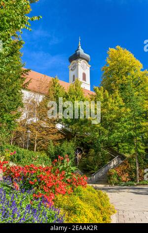 Deutschland, Bayern, Oberbayern, Bezirk Rosenheim, Bad Aibling, Hofberg, Stadtpfarrkirche Mariä Himmelfahrt Stockfoto