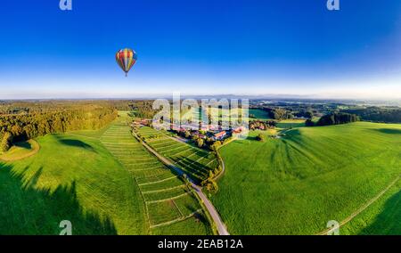 Gut Kerschlach, ehemaliges Klostereigentum der Benediktinerinnen, Gemeinde Pähl, Pfaffenwinkel, Oberbayern, Bayern, Deutschland, Europa Stockfoto