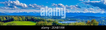 Blick von Wurzberg bei Reichling über Lech auf die Alpen, Voralpen, Reichling, Oberbayern, Bayern, Deutschland, Europa Stockfoto