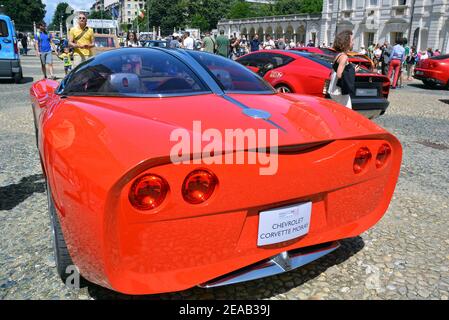 Turin, Piemont, Italien. -06/09/2018 - Die jährliche "Turiner Salon' (Salone Internazionale dell'Auto) an der Valentino Park und das Schloss. Stockfoto