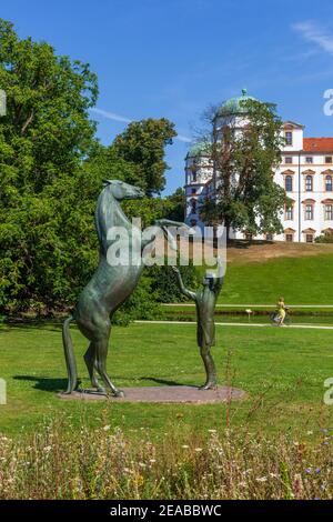 Hengst Wohlklang Skulptur im Schlosspark, Herzogsburg, Celle, Lüneburger Heide, Niedersachsen, Deutschland, Europa Stockfoto