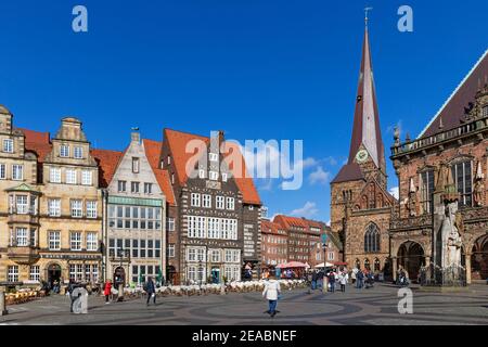 Marktplatz, Giebelhäuser, Kirchturm der Liebfrauenkirche, altes Rathaus, Bremen, Stockfoto