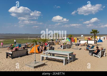 Strandbar, Strandclub Sonnendeck, Badestrand, Ebbe, Dangast, Ortsteil der Stadt Varel, im Kreis Friesland, Niedersachsen, Stockfoto
