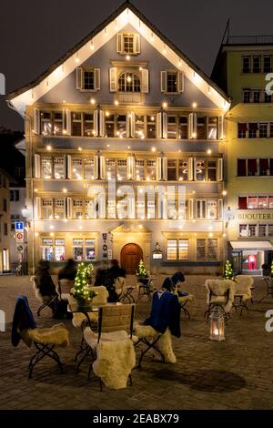 Europa, Schweiz, Kanton Zürich, Zürichsee, Weihnachtsstimmung in der Stadt Zürich, Zunfthaus Stockfoto