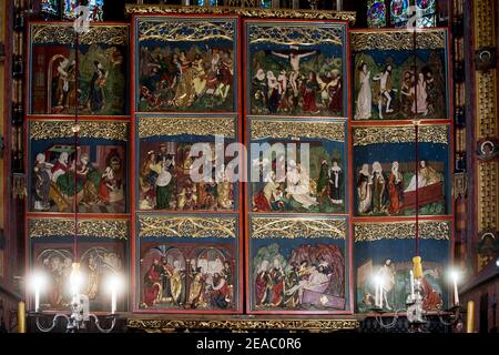 Krakau, Polen. März 2012, 4th. Ein Fragment der Altarbilder von Veit Stoss in der Marienbasilika in Krakau.das Altarbild von Veit Stoss in der Marienbasilika in Krakau ist eines der größten und schönsten gotischen Altarbilder in Europa. Dieser nationale Schatz Polens wurde vor kurzem renoviert und während einer Zeremonie der Öffentlichkeit präsentiert. Kredit: Vito Corleone/SOPA Images/ZUMA Wire/Alamy Live Nachrichten Stockfoto