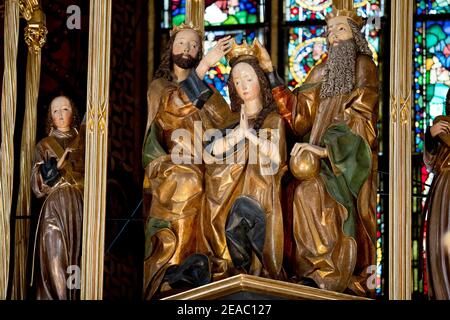Krakau, Polen. März 2012, 4th. Ein Fragment der Altarbilder von Veit Stoss in der Marienbasilika in Krakau.das Altarbild von Veit Stoss in der Marienbasilika in Krakau ist eines der größten und schönsten gotischen Altarbilder in Europa. Dieser nationale Schatz Polens wurde vor kurzem renoviert und während einer Zeremonie der Öffentlichkeit präsentiert. Kredit: Vito Corleone/SOPA Images/ZUMA Wire/Alamy Live Nachrichten Stockfoto