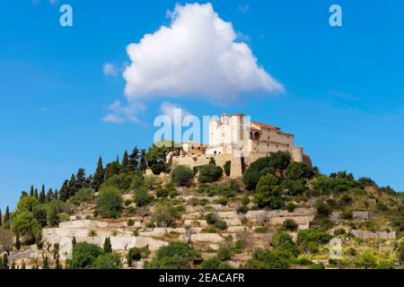 Wallfahrtskirche Santuari de Lluc im Nordwesten der Baleareninsel Mallorca Stockfoto