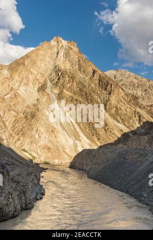 Der Zanskar Fluss im Hemis Nationalpark Stockfoto