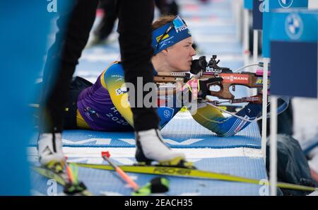 Pokljuka, Slowenien. Februar 2021, 08th. Biathlon: Weltmeisterschaften, Frauen-Training. Hanna Öberg aus Schweden in Aktion. Die Wettbewerbe finden ab dem 10-21. Februar unter strengen Hygienebedingungen statt. Quelle: Sven Hoppe/dpa/Alamy Live News Stockfoto