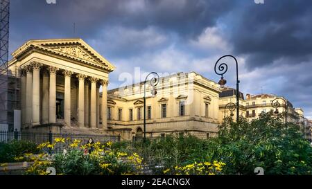 Palais de Justice in Montpellier im Winter. Errichtet im XIX Jahrhundert im neoklassizistischen Stil nach den Plänen von Charles Abric. Monument historique. Stockfoto