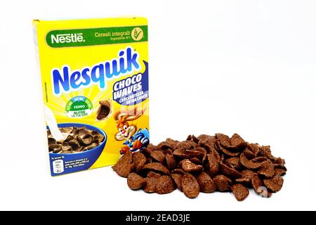 NESQUIK Nestlé Getreidekarton Stockfoto