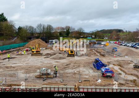 Mold, Flintshire; Großbritannien: 28. Jan 2021: Die Bauarbeiten am neuen Aldi-Supermarkt in der walisischen Marktstadt Mold haben begonnen. Stockfoto