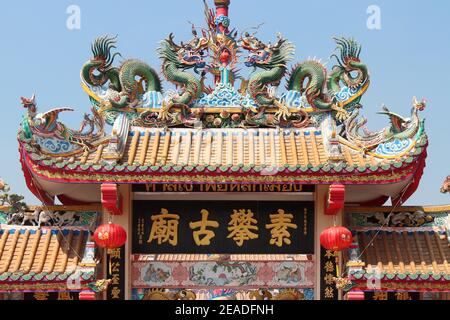 chinesischer Tempel (san chao lak muang) in suphan buri (thailand) Stockfoto