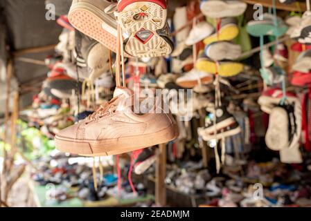 Ukay Ukay Second Hand Products Shop Allgemein Luna, Siargao Island, Philippinen, Südostasien Stockfoto