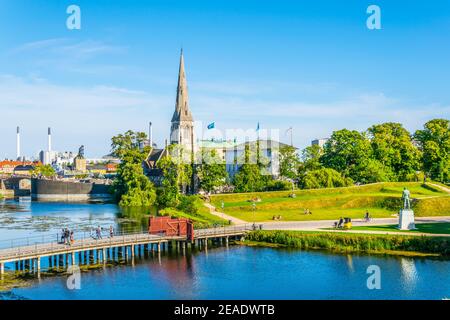 St. Alban Kirche befindet sich neben einem Graben in Kopenhagen, Dänemark. Stockfoto