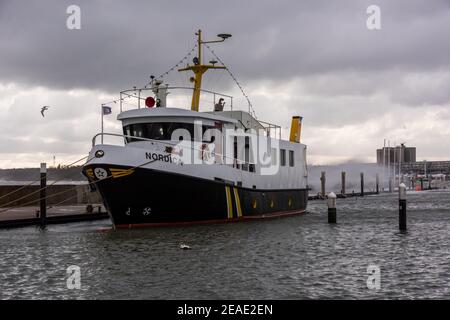 Kiel 8,2.2021- Sturmtief Tristan sorgt in der Kieler Förde für Hochwasser, Wellen und Gischt in der Kieler Förde. Impressionen aus Strande, Schilksee Stockfoto