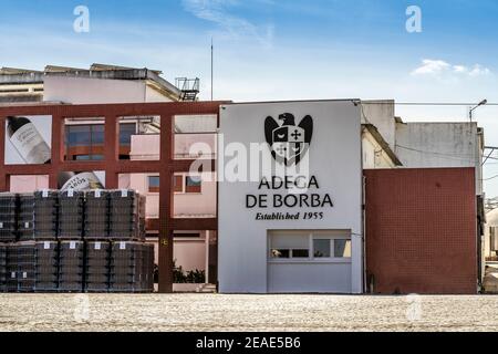 6. Oktober 2020 - Borba, Portugal: Berühmter Weinhersteller namens Adega de Borba in Alentejo Stockfoto