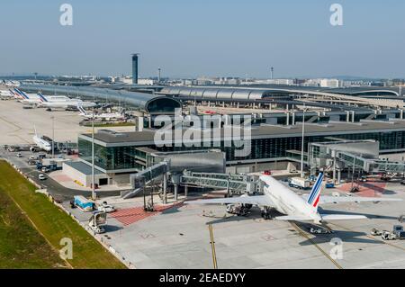 Flughafen Roissy Charles de Gaulle Terminal 2 von der aus gesehen Himmel Stockfoto