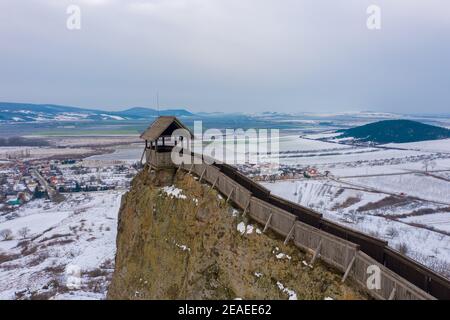 Boldogkőváralja, Ungarn - Luftaufnahme des berühmten Schlosses von Boldogkő Stockfoto