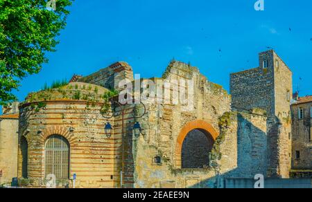 Thermes de Constantine - ein römisches Bad in Arles, Frankreich Stockfoto