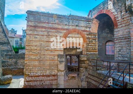 Thermes de Constantine - ein römisches Bad in Arles, Frankreich Stockfoto