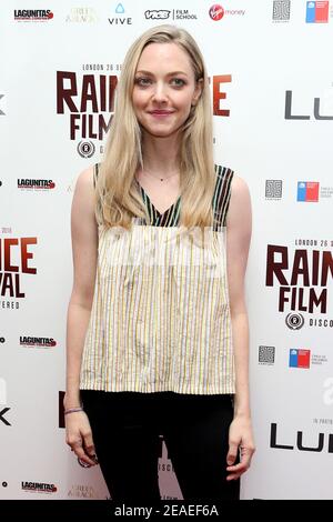 LONDON, GROSSBRITANNIEN - 07. Feb 2021: Amanda Seyfried nimmt an der Weltpremiere von "Holy Moses" während des Raindance Film Festivals im Vue Piccadilly Teil Stockfoto