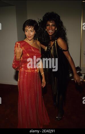 **Datei Foto** Mary Wilson Ist Verstorben. Olivia Hussey und Mary Wilson Quelle: Ralph Dominguez/MediaPunch Stockfoto