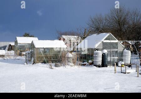 Winterschneeszene auf englischen Schrebergärten, melton Stable, North norfolk, england Stockfoto