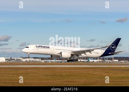 Lufthansa Special Flug LH2575 vom Mount Pleasant auf dem Falkland Inseln MPN im Anflug auf den Münchner Flughafen MUC Stockfoto